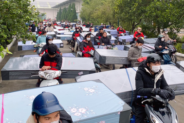 Những kiểu thưởng Tết "độc, lạ" năm 2024