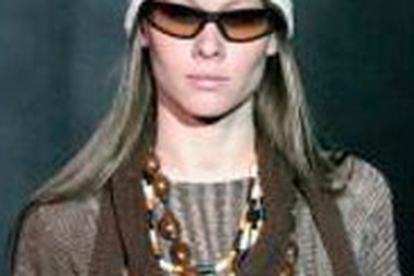 Thêm một siêu mẫu Brazil chết vì chứng biếng ăn