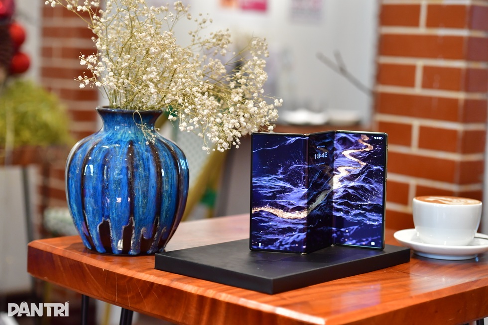 Đánh giá Huawei Mate XT: Điện thoại biến thành máy tính bảng - 1 Đánh giá Huawei Mate XT: Điện thoại biến thành máy tính bảng - 1