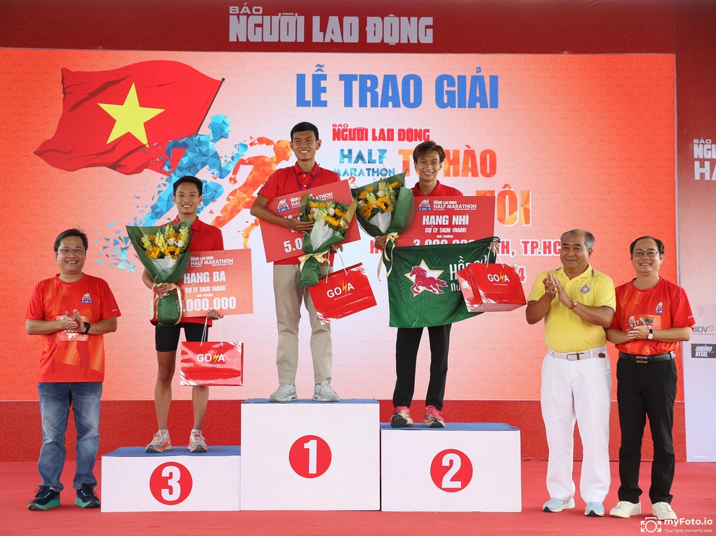 Nước kiện lực Hồng Mã tiếp sức phong trào chạy bộ tích cực - 5 Nước kiện lực Hồng Mã tiếp sức phong trào chạy bộ tích cực - 5
