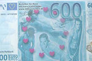 Tiền euro khiêu dâm: Biết giả vẫn bị lừa!