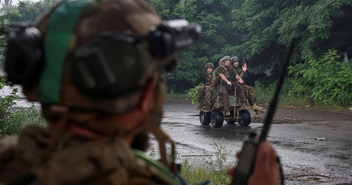 Chiến sự Ukraine 16 / 7 : Nga áp sát Slavyansk , trận quyết định sắp nổ ra