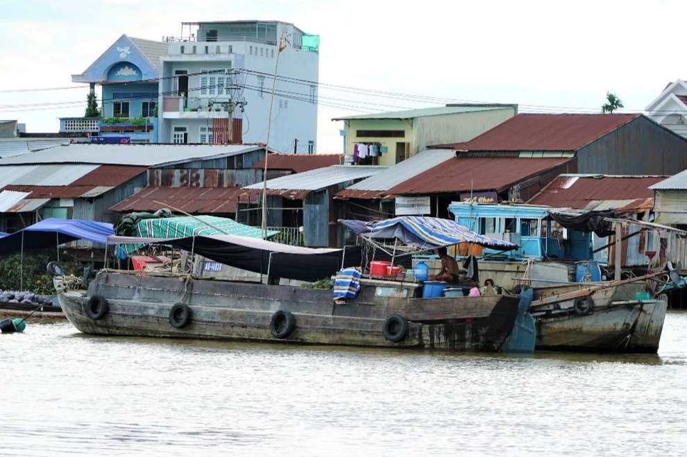 Thương hồ chợ nổi Cần Thơ gồng mình cầm cự qua mùa dịch - 1 Thương hồ chợ nổi Cần Thơ gồng mình cầm cự qua mùa dịch - 1