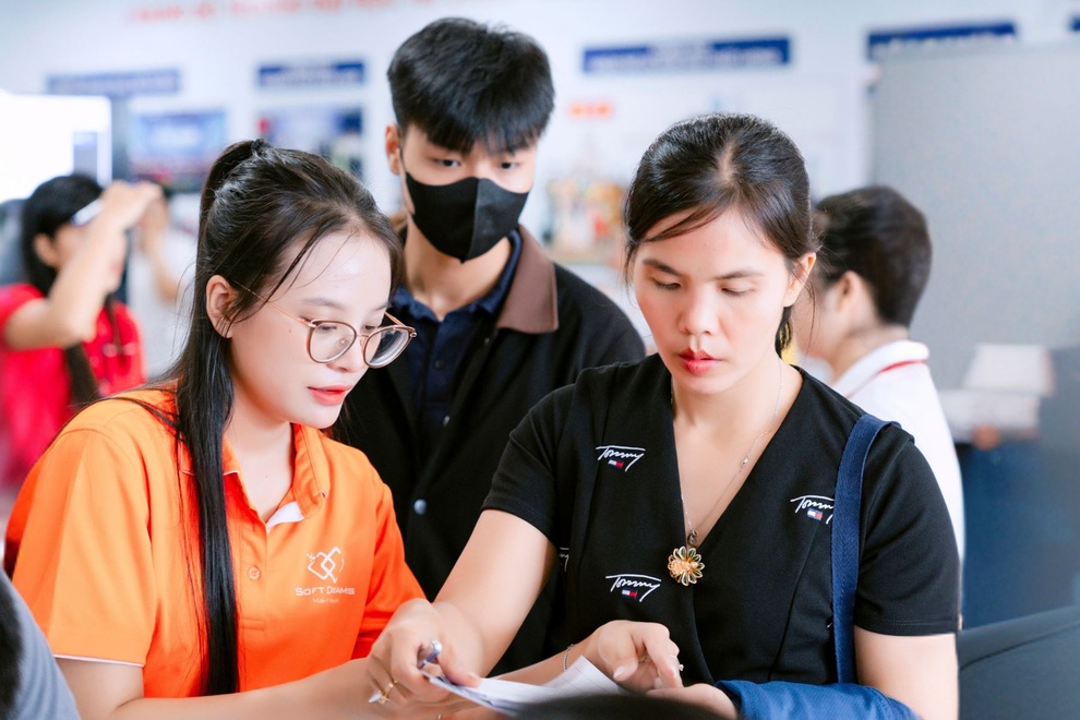 Softdreams và Thuế TPHCM hỗ trợ hơn 200.000 hộ kinh doanh kê khai nhanh chóng - 2 Softdreams và Thuế TPHCM hỗ trợ hơn 200.000 hộ kinh doanh kê khai nhanh chóng - 2