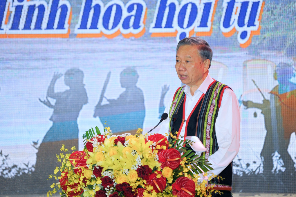 Kon-Tum_ngay-hoi-van-hoa_Chi-Anh3.jpeg Kon-Tum_ngay-hoi-van-hoa_Chi-Anh3.jpeg