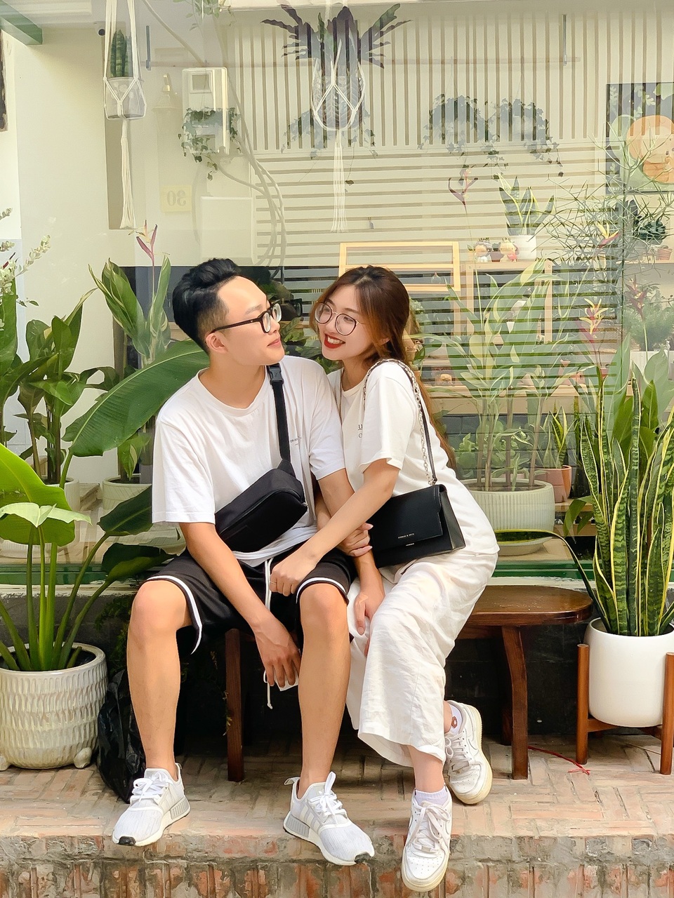 Tình yêu gian nan của các cặp đôi yêu xa trong mùa dịch - 1 Tình yêu gian nan của các cặp đôi yêu xa trong mùa dịch - 1