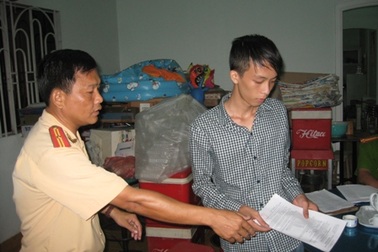 Xử phạt “quái xế” lạng lách, đánh võng trên đường 