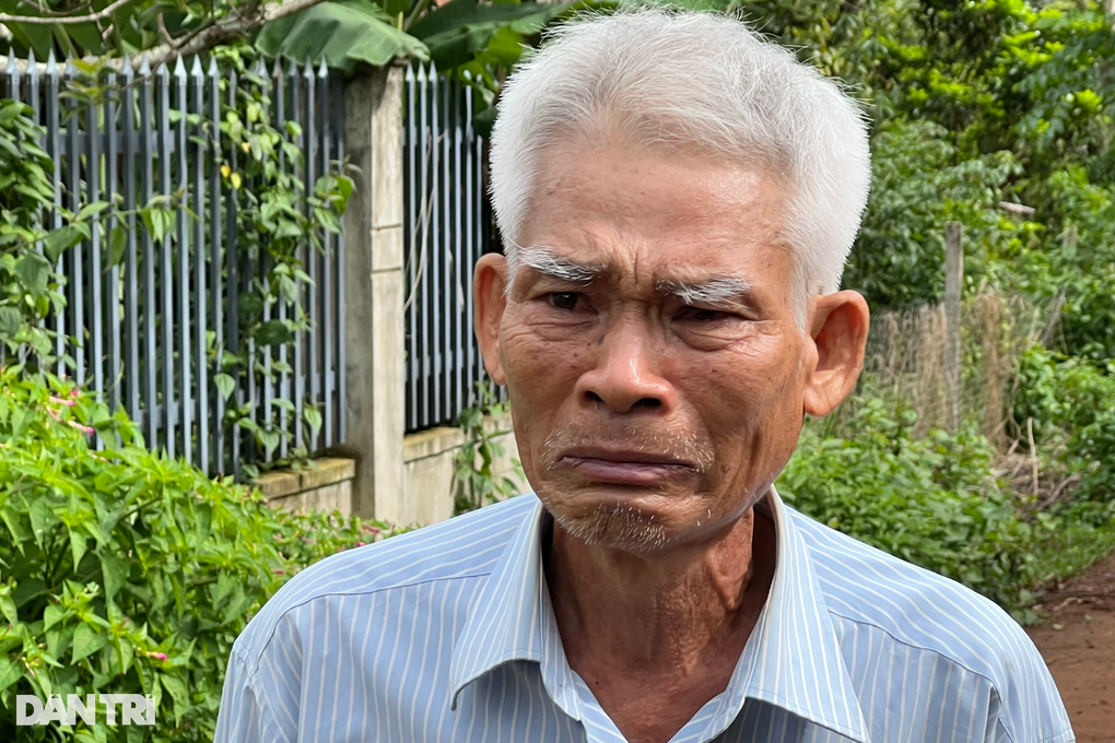 Mẹ liệt sĩ trong vụ tấn công ở Đắk Lắk: Con ơi, sao con đi mãi không về - 1 Mẹ liệt sĩ trong vụ tấn công ở Đắk Lắk: Con ơi, sao con đi mãi không về - 1