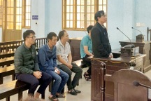 Hai phó giám đốc trung tâm đăng kiểm cùng thuộc cấp lĩnh án tù