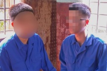 Nhóm thanh thiếu niên hò nhau đánh chết người vì nghĩ bị "nhìn đểu"