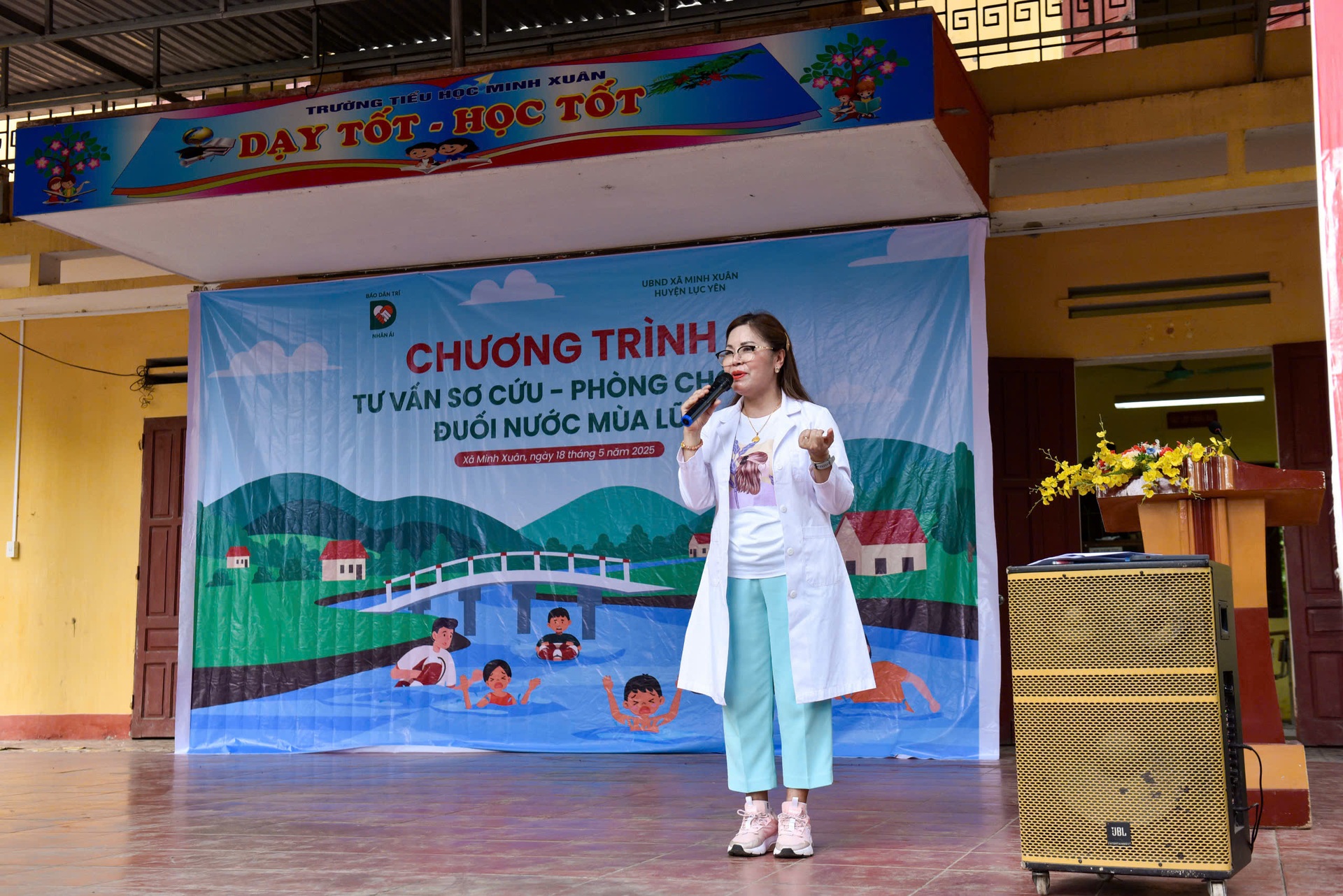 Tư vấn sơ cứu - phòng chống đuối nước cho 400 học sinh tỉnh Yên Bái - 8 Tư vấn sơ cứu - phòng chống đuối nước cho 400 học sinh tỉnh Yên Bái - 8
