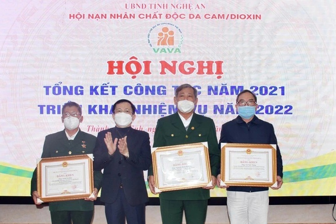 Vận động hàng tỷ đồng ủng hộ Quỹ nạn nhân chất độc da cam - 1 Vận động hàng tỷ đồng ủng hộ Quỹ nạn nhân chất độc da cam - 1