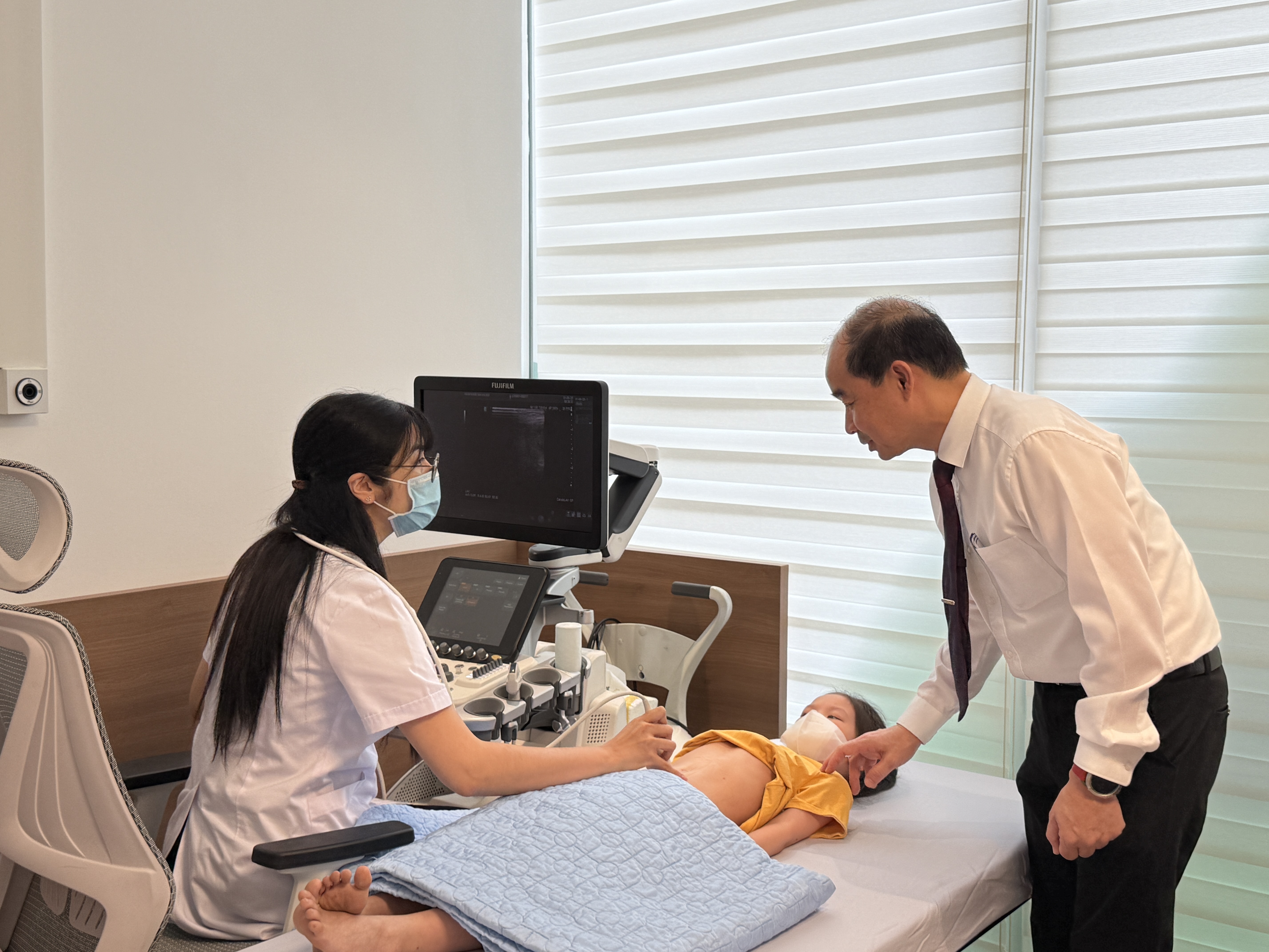 Bệnh viện Xanh Pôn miễn phí khám theo yêu cầu cho trẻ Hà Nội trong 30 ngày - 1