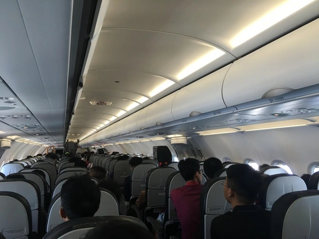 Cấm bay khách nam 24 tuổi hút thuốc, bị phạt nhưng chây ì không nộp - 1 Cấm bay khách nam 24 tuổi hút thuốc, bị phạt nhưng chây ì không nộp - 1