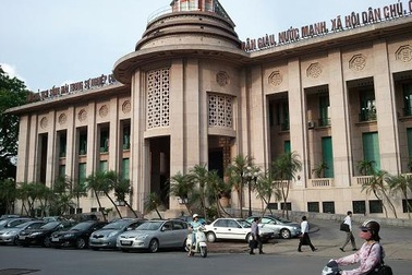 Sau nhiều vụ cướp ngân hàng, Thống đốc "lệnh" tăng cường an toàn điểm giao dịch