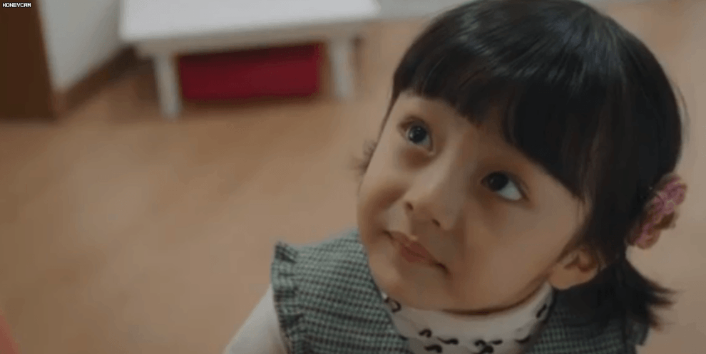 Bé trai bị chuyển giới làm con gái Kim Tae Hee giờ ra sao? - 3 Bé trai bị chuyển giới làm con gái Kim Tae Hee giờ ra sao? - 3