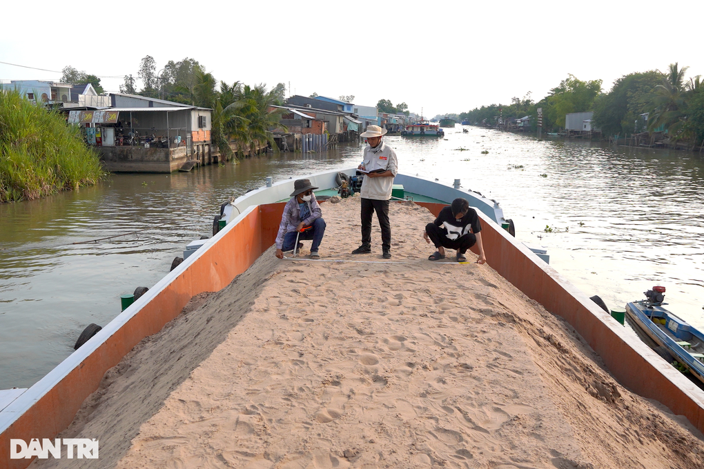 Dự án cao tốc ở Cần Thơ bừng tỉnh khi có những khối cát đầu tiên - 2 Dự án cao tốc ở Cần Thơ bừng tỉnh khi có những khối cát đầu tiên - 2