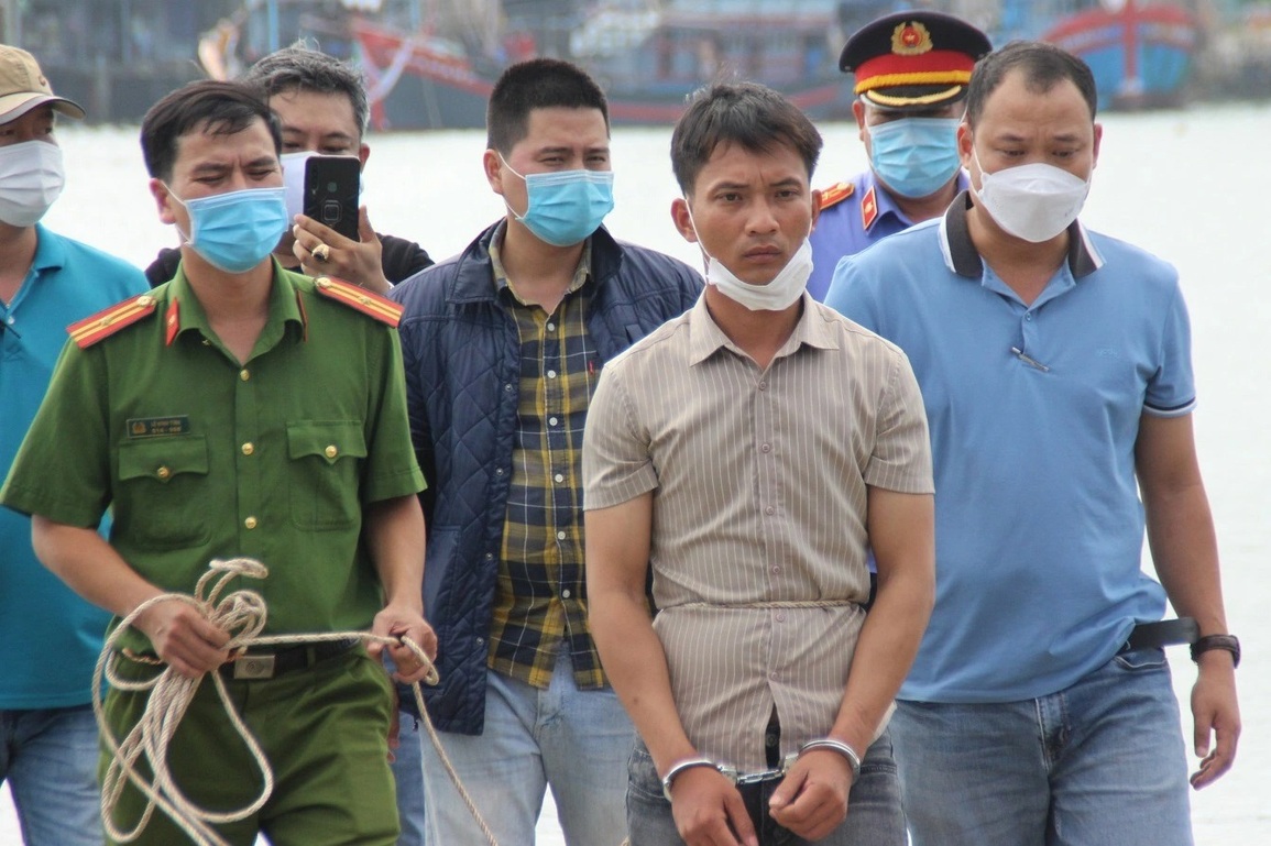Đối tượng ném con xuống sông không dùng chất kích thích, không bị tâm thần - 1 Đối tượng ném con xuống sông không dùng chất kích thích, không bị tâm thần - 1