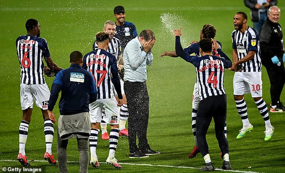 West Brom theo chân Leeds United trở lại Premier League - 1 West Brom theo chân Leeds United trở lại Premier League - 1