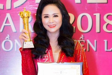 Nữ hoàng Hoa hồng Bùi Thị Thanh Hương – “Bông hồng quyền lực 2018”