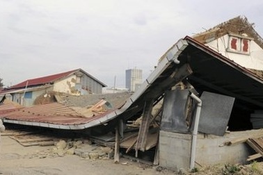 Dư chấn mạnh tại Nhật: 2 người chết, 130 người bị thương