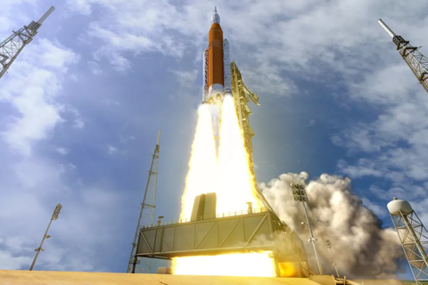 Tối nay NASA "khai hỏa" sứ mệnh đưa con người quay lại Mặt Trăng