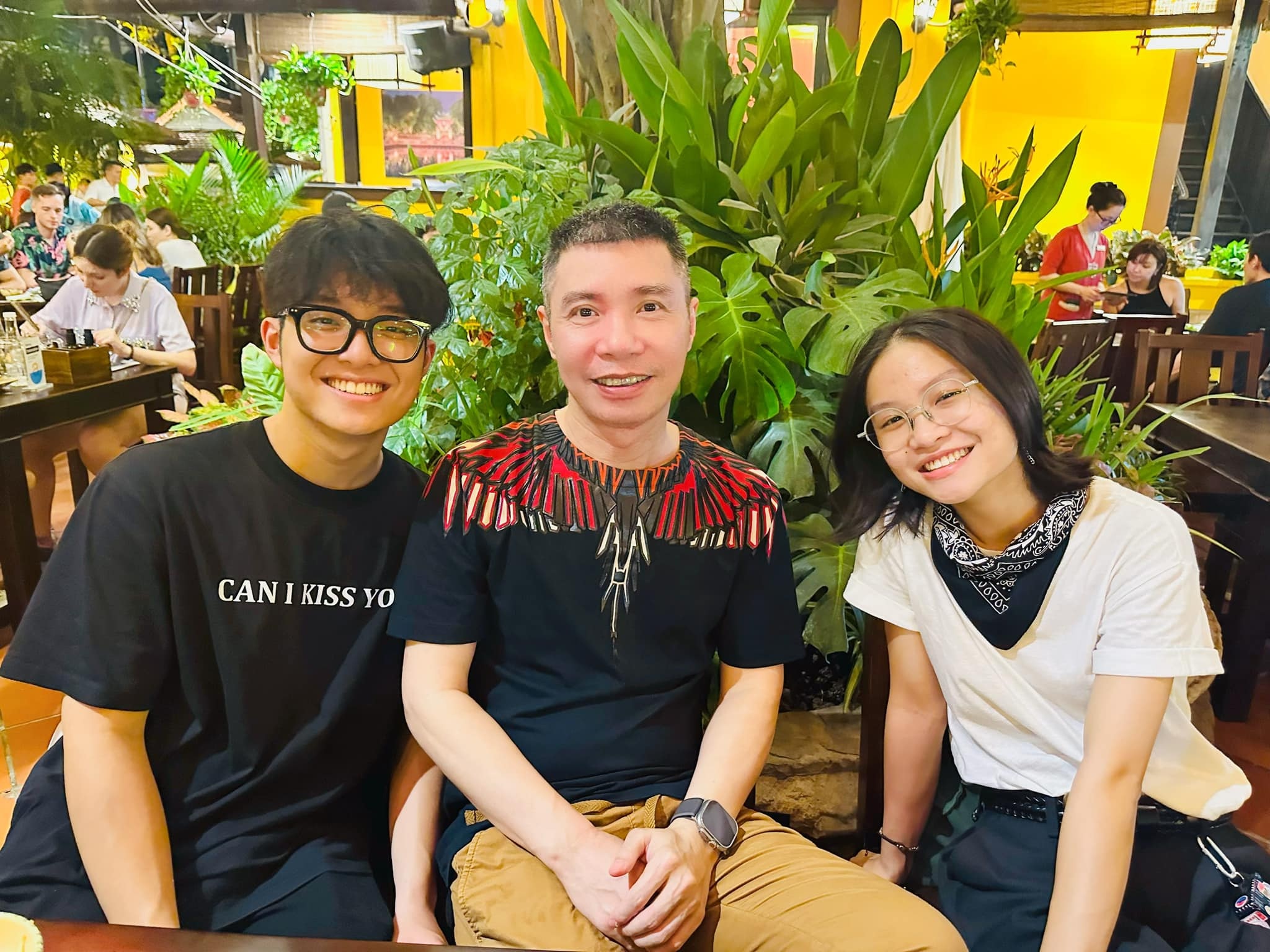 Con gái NSND Công Lý: Bố từng không nhìn mặt tôi 2 tháng - 3