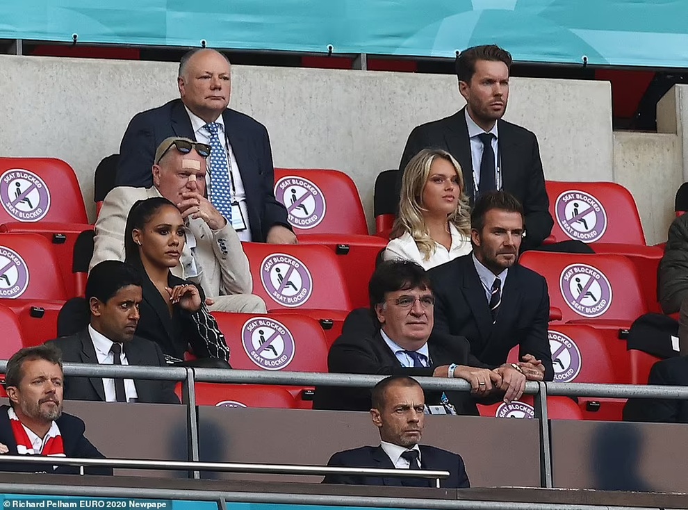 David Beckham đẹp trai lồng lộng khi đi xem đội Anh đá bán kết Euro 2020 - 2 David Beckham đẹp trai lồng lộng khi đi xem đội Anh đá bán kết Euro 2020 - 2