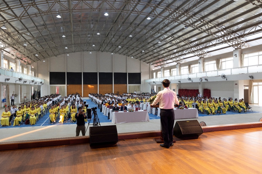 Lãnh đạo Bộ GDĐT thăm trường Tiểu học, THCS và THPT Hoàng Việt - 4 Lãnh đạo Bộ GDĐT thăm trường Tiểu học, THCS và THPT Hoàng Việt - 4
