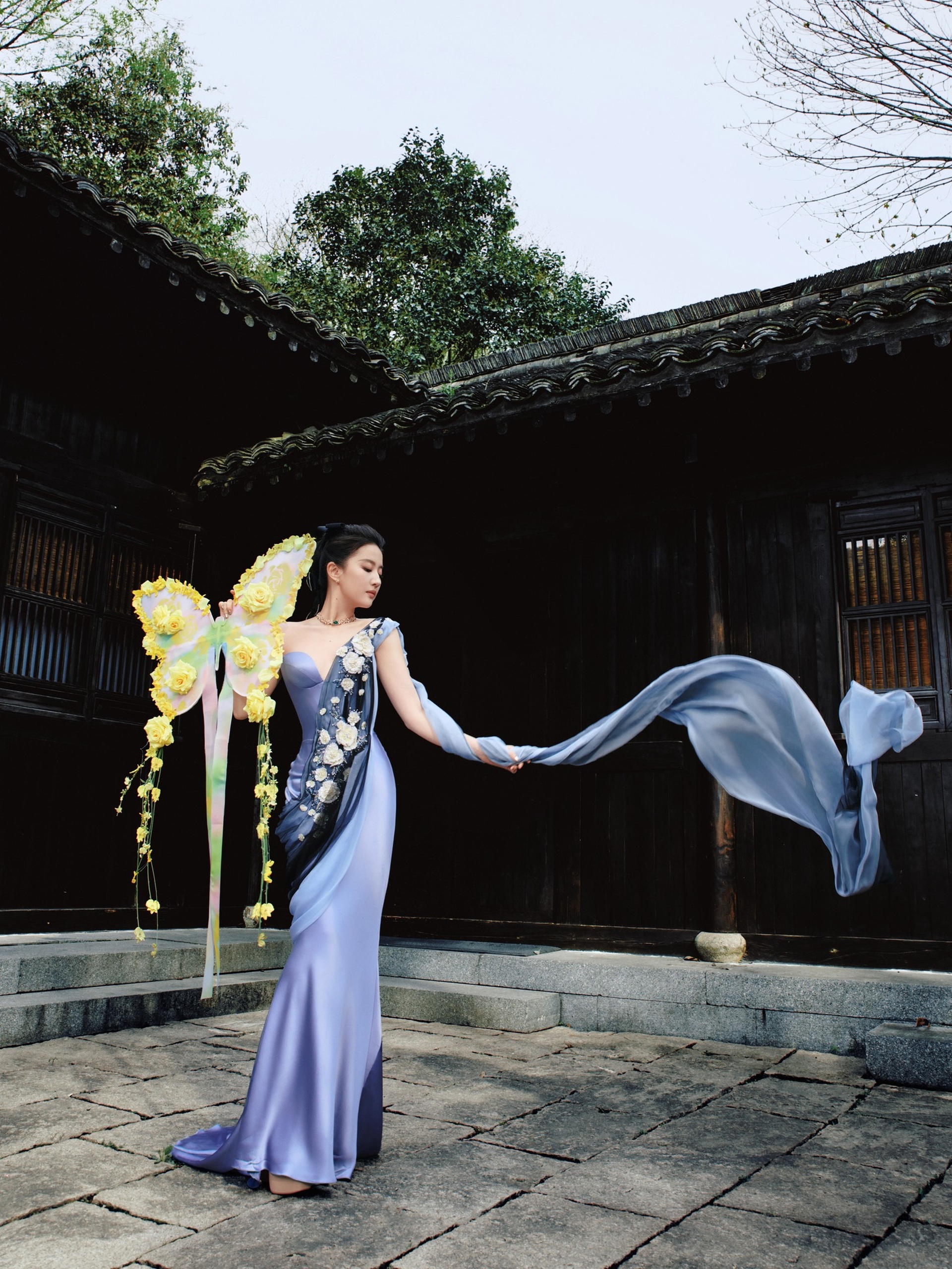 Lưu Diệc Phi ở đỉnh cao nhan sắc, các nghệ sĩ lứa sau thành người hâm mộ - 9 Lưu Diệc Phi ở đỉnh cao nhan sắc, các nghệ sĩ lứa sau thành người hâm mộ - 9