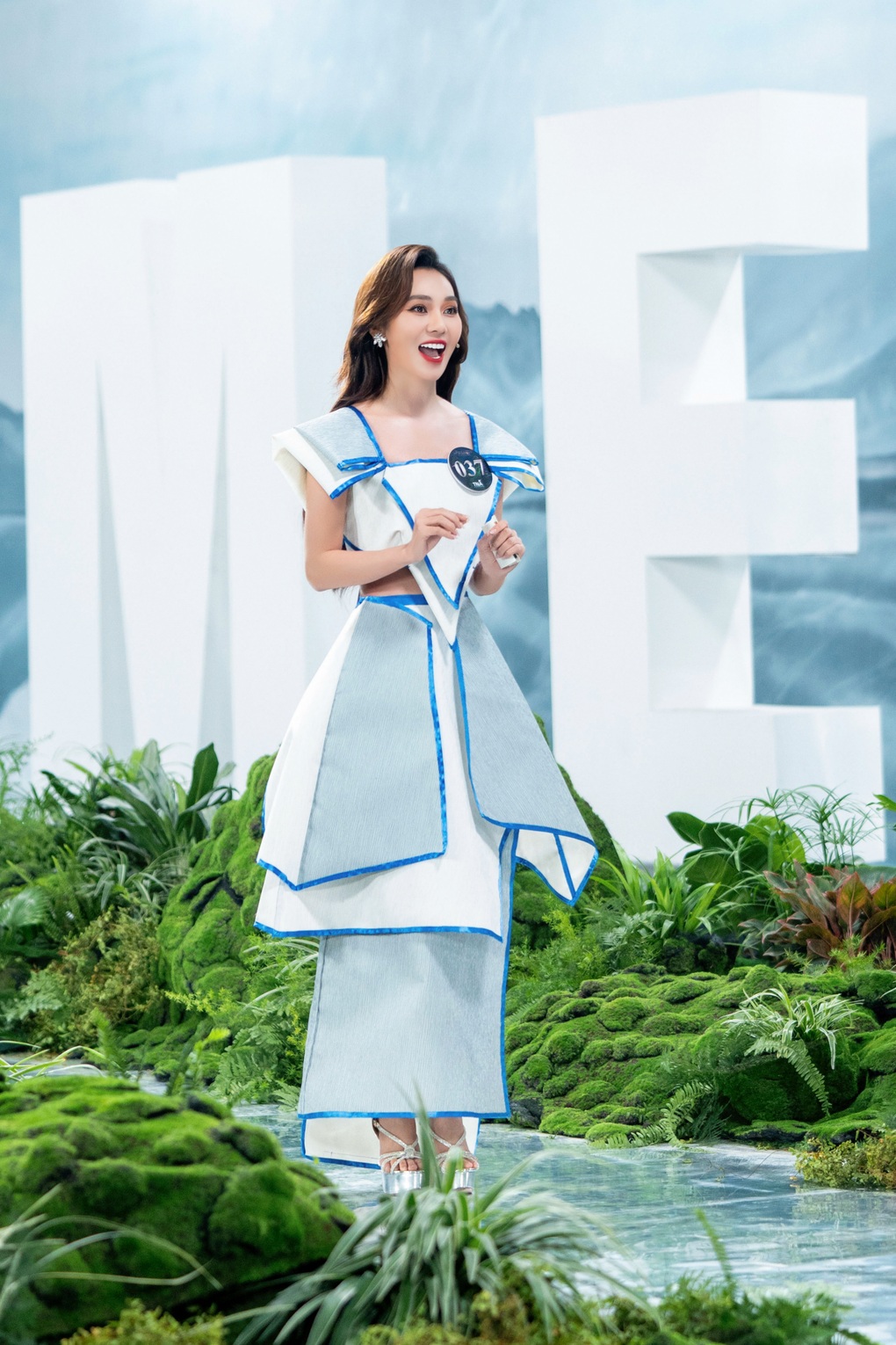 Thí sinh Miss Earth Vietnam 2023 khoe dáng gợi cảm trong trang phục tái chế - 3 Thí sinh Miss Earth Vietnam 2023 khoe dáng gợi cảm trong trang phục tái chế - 3