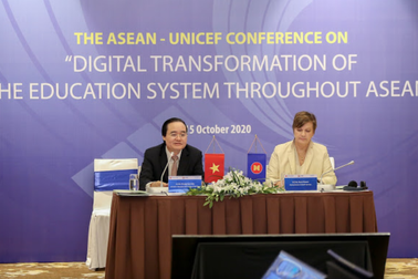Các Bộ trưởng Giáo dục ASEAN tuyên bố nỗ lực xóa mù công nghệ cho học sinh