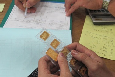 Giá vàng đảo chiều tăng mạnh 