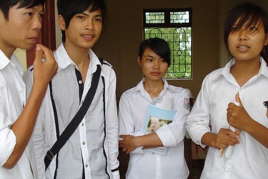 Một giám thị “xé nhầm” bài thi của 7 thí sinh