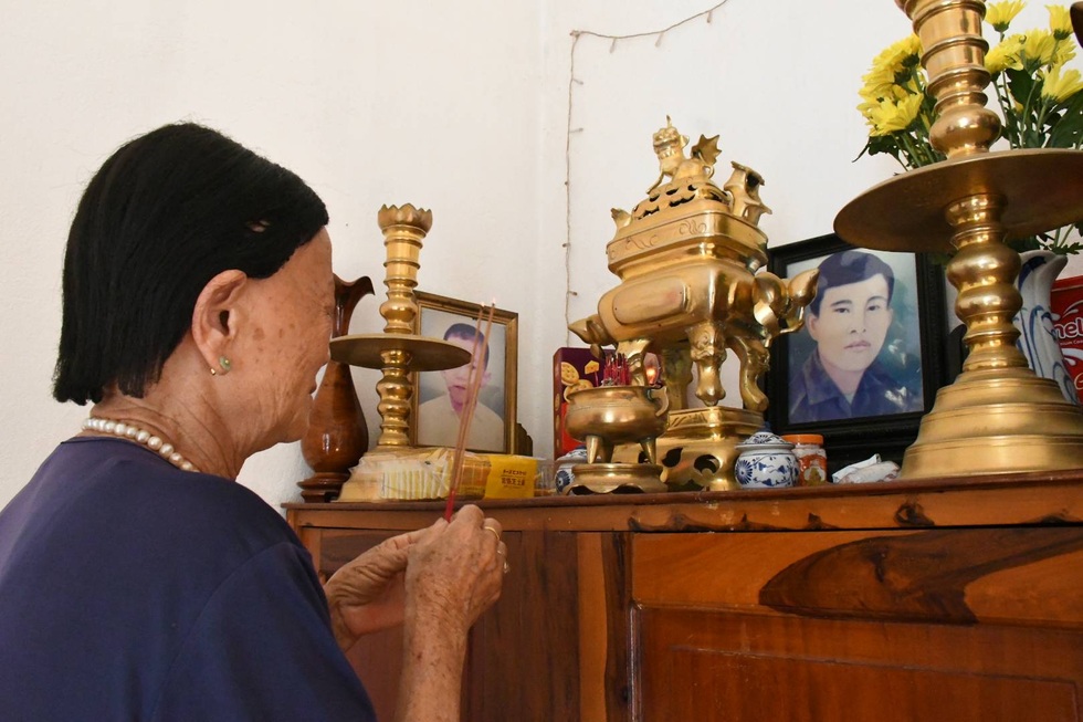 Những "vọng phu" xuyên thế kỷ