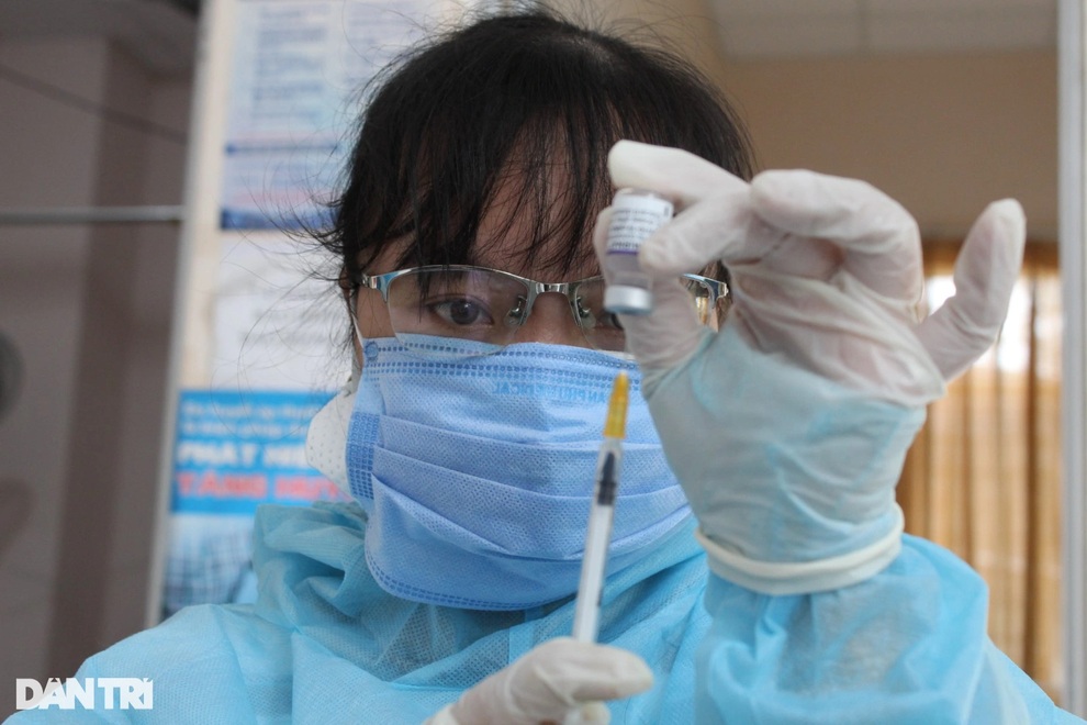 Vùng đỏ Bạc Liêu tăng tốc tiêm vaccine, sàng lọc Covid-19 - 4 Vùng đỏ Bạc Liêu tăng tốc tiêm vaccine, sàng lọc Covid-19 - 4