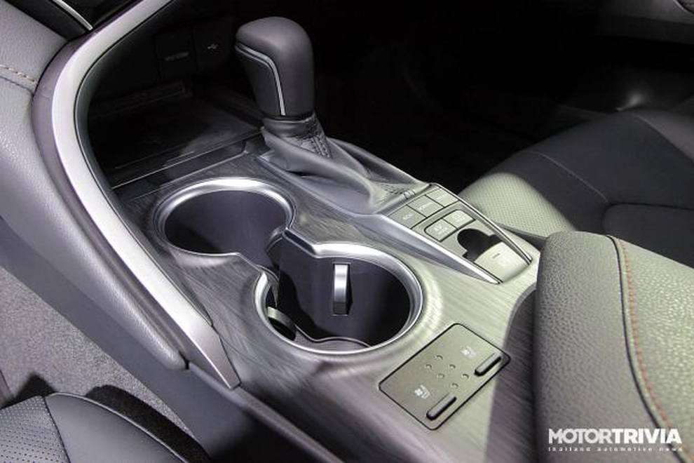 Toyota Camry 2022 trình làng, có thể về Việt Nam trong năm nay - 12 Toyota Camry 2022 trình làng, có thể về Việt Nam trong năm nay - 12