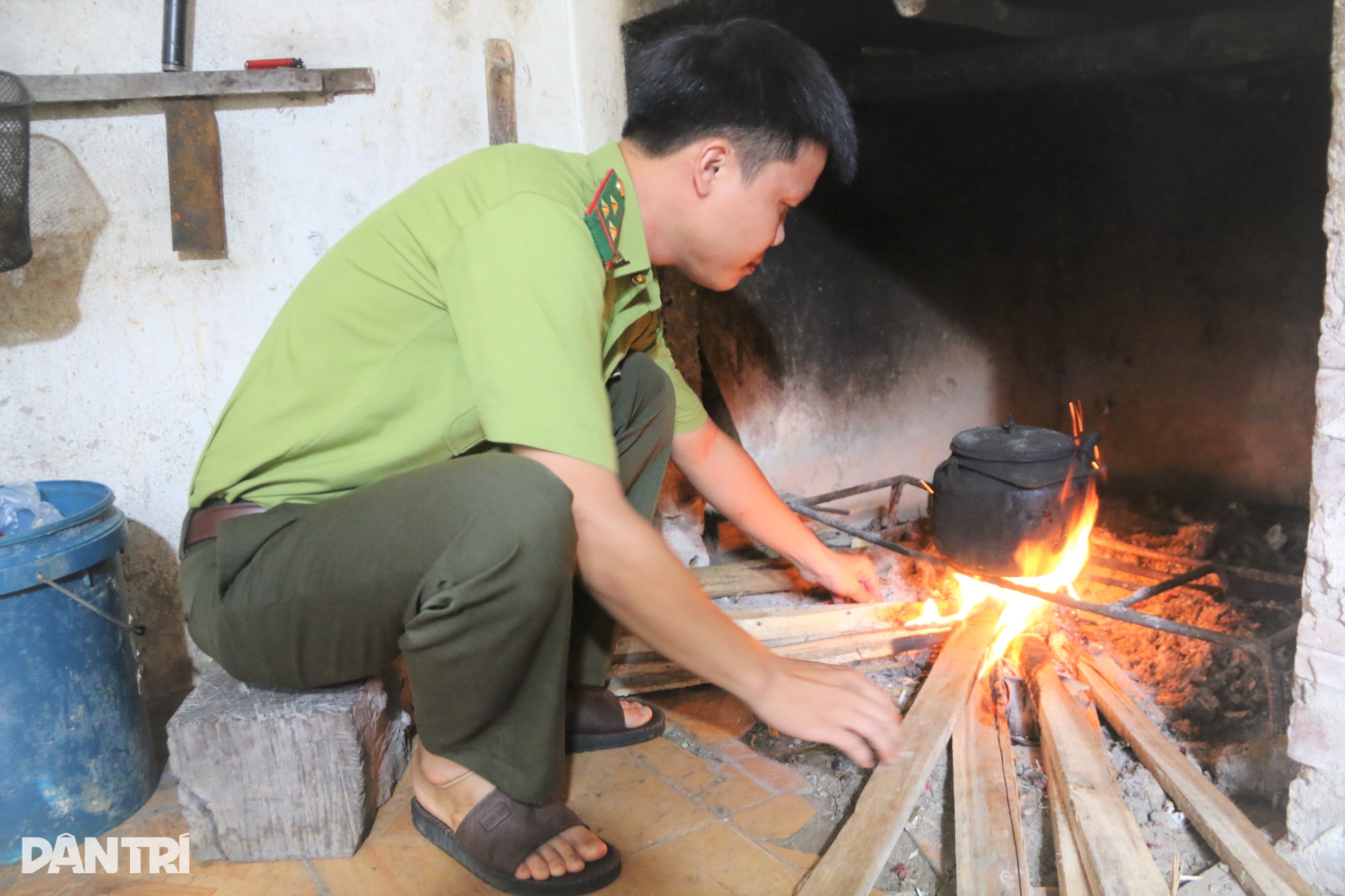 Nơi cuối cùng trong rừng Cúc Phương có điện lưới sau hơn nửa thế kỷ đợi chờ - 1 Nơi cuối cùng trong rừng Cúc Phương có điện lưới sau hơn nửa thế kỷ đợi chờ - 1