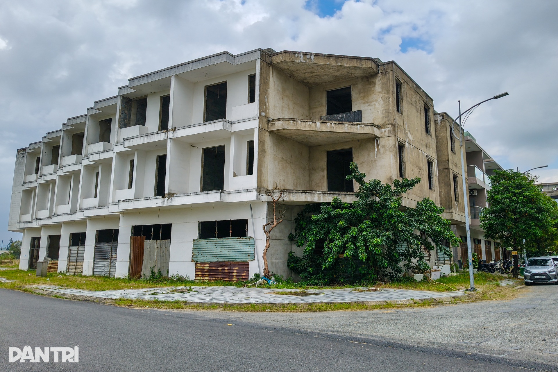 Vẻ hoang tàn bên trong siêu dự án lấn biển liên quan đến Vũ Nhôm - 6