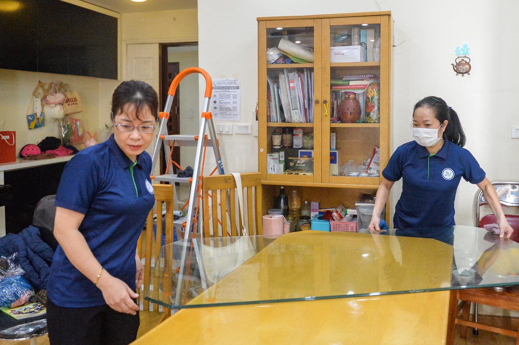 Người giúp việc gia đình chạy sô dịp cận Tết, kiếm tiền triệu mỗi ngày - 1 Người giúp việc gia đình chạy sô dịp cận Tết, kiếm tiền triệu mỗi ngày - 1