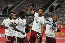 Man Utd 0-1 Arsenal: Tội đồ Paul Pogba