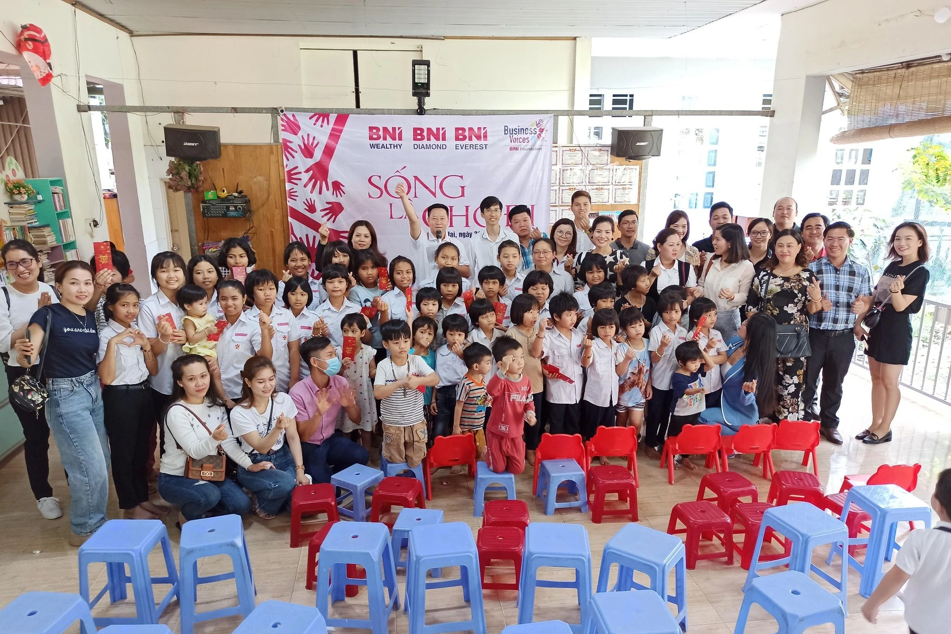 Hành trình làm chủ 2 công ty của người đàn ông khuyết tật - 10 Hành trình làm chủ 2 công ty của người đàn ông khuyết tật - 10