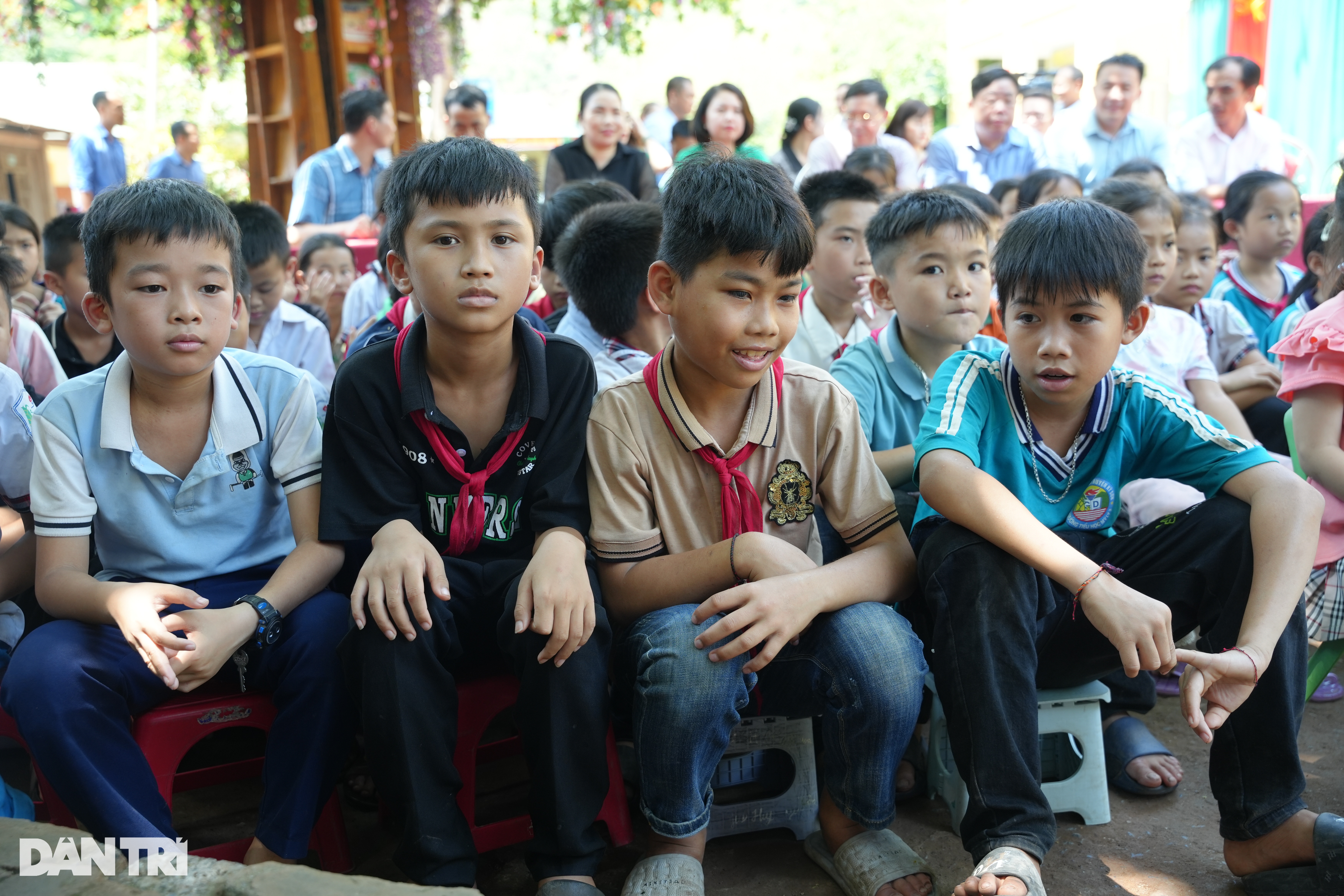 Xây phòng học Dân trí: Trao cơ hội, bồi đắp lòng nhân ái cho con trẻ - 3 Xây phòng học Dân trí: Trao cơ hội, bồi đắp lòng nhân ái cho con trẻ - 3