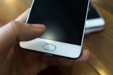 Trải nghiệm cảm biến vân tay của Luna Pro