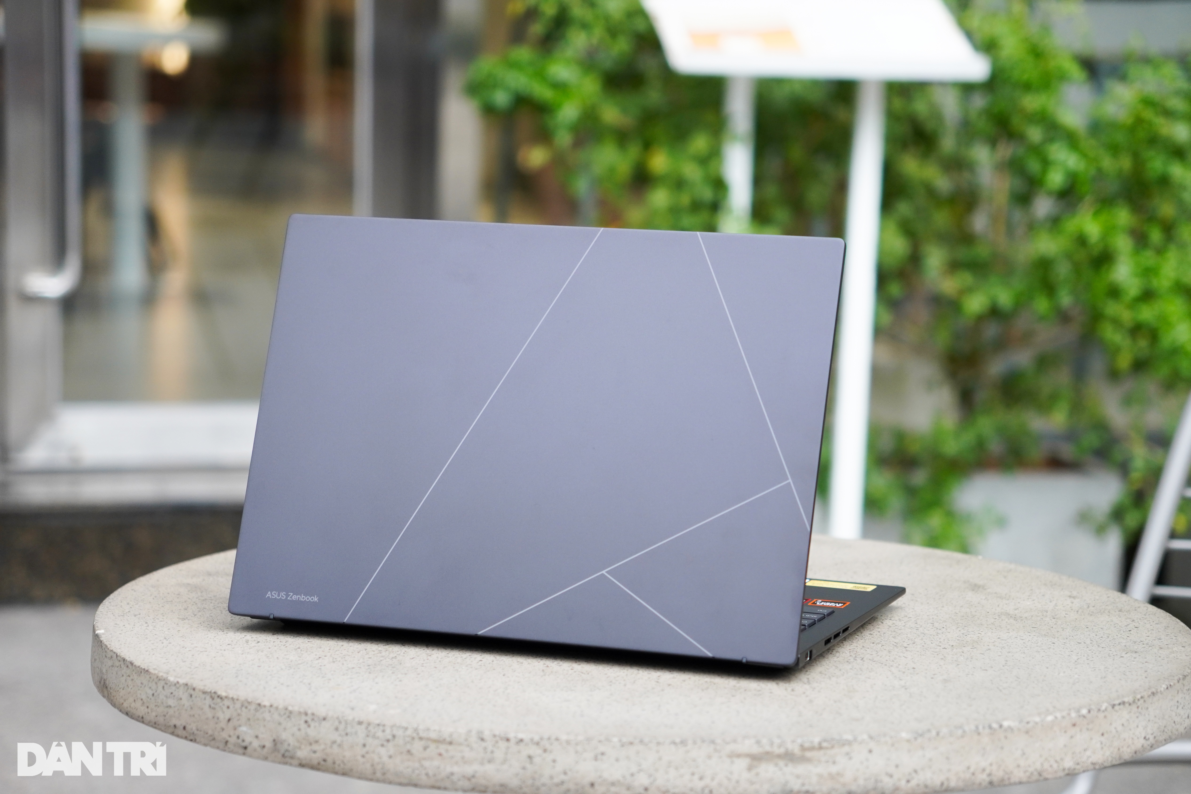 Đánh giá Asus Zenbook 14: Mỏng nhẹ, hiệu năng vừa phải - 26 Đánh giá Asus Zenbook 14: Mỏng nhẹ, hiệu năng vừa phải - 26