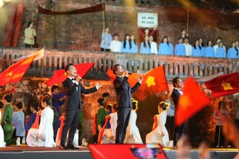 Cầu truyền hình nghệ thuật đặc biệt "Thời cơ vàng" kết nối 3 miền