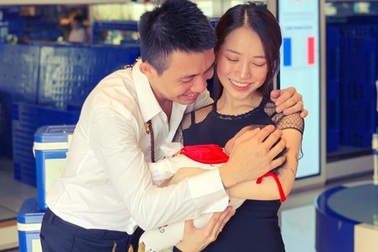 Tiểu thư nhà giàu Joyce Phạm sinh con đầu lòng
