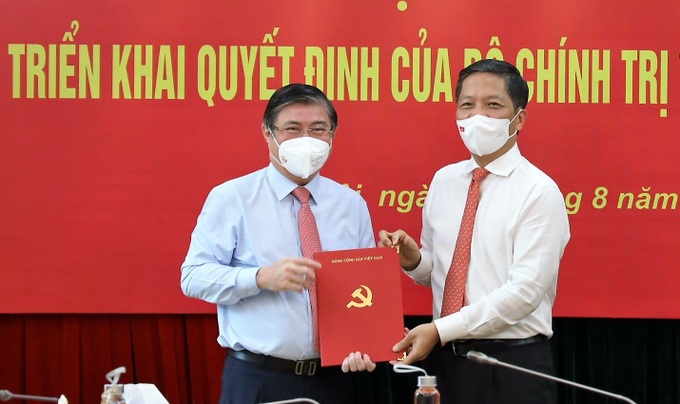 Ông Nguyễn Thành Phong nhận quyết định Phó Trưởng Ban kinh tế Trung ương - Ảnh 1.