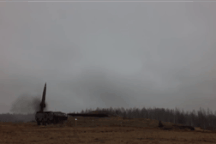 Video 1.000 binh sĩ Nga phô diễn sức mạnh trong tập trận