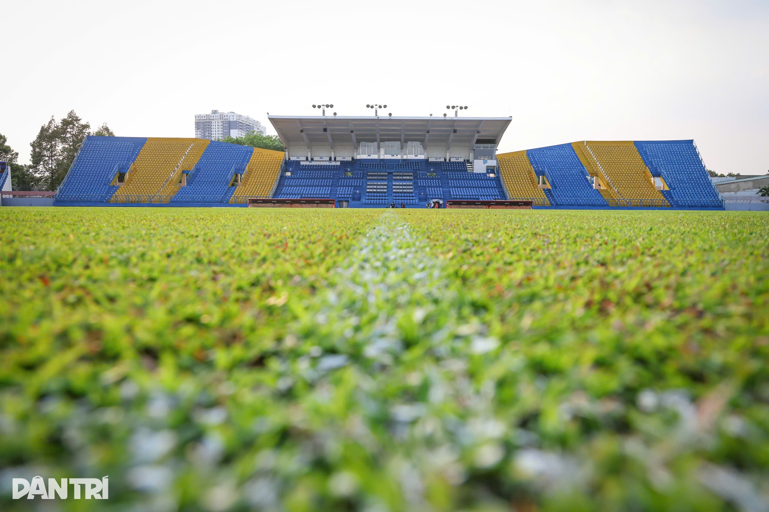View - Mặt cỏ sân Gò Đậu xanh mướt, tuyển Việt Nam sẵn sàng gặp Campuchia và Lào | Báo Dân trí